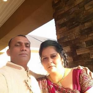 Meet your Posher, Mona